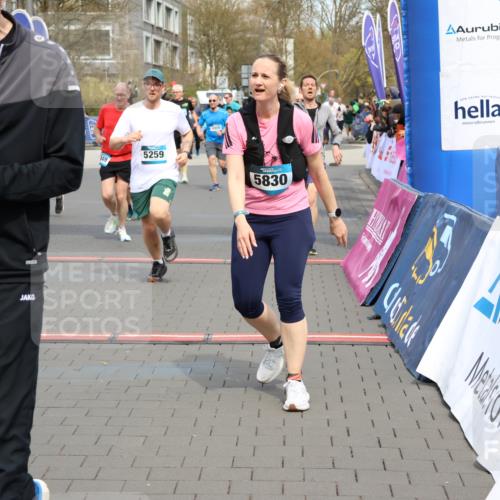 12.04.2026 - 45. Internationalen Wilhelmsburger Insellauf Strokosch-Dieckow http://msf.ph/oto/9466641 12.04.2026 13:11:04 Ziel 3285, 3288, 5444, 5443, 5830, 5259, 3407, 3948, 3949, 4540, 2315, 5494 meine-sportfotos.de