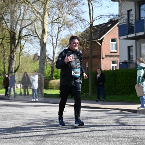12.04.2026 - 45. Internationalen Wilhelmsburger Insellauf J. Mangold http://msf.ph/oto/9466650 12.04.2026 11:02:39 Ziel 2418, 2398, 4595, 4597, 4825, 2122, 3878, 2016, 3052, 4513, 2168, 2168, 3910, 3700, 3716, 3223, 4246, 4382, 5816, 3384, 2950 meine-sportfotos.de