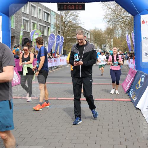 12.04.2026 - 45. Internationalen Wilhelmsburger Insellauf Strokosch-Dieckow http://msf.ph/oto/9466676 12.04.2026 13:11:03 Ziel 4562, 3654, 3269, 4552, 3285, 3288, 5444, 5443, 5830, 5259, 3407, 3948, 3949, 4540, 2315 meine-sportfotos.de