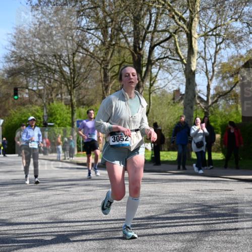 12.04.2026 - 45. Internationalen Wilhelmsburger Insellauf J. Mangold http://msf.ph/oto/9466677 12.04.2026 11:02:44 Ziel 4825, 2122, 3878, 2016, 3052, 4513, 2168, 3910, 3700, 3716, 3223, 4246, 4382, 5816, 3384, 2950, 5460, 4141, 2422 meine-sportfotos.de