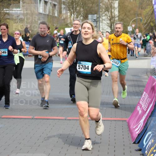 12.04.2026 - 45. Internationalen Wilhelmsburger Insellauf Strokosch-Dieckow http://msf.ph/oto/9466737 12.04.2026 13:10:57 Ziel 5612, 3338, 5704, 4578, 4579, 4356, 3445, 3446, 4562, 3654, 3269, 4552, 3285, 3288 meine-sportfotos.de