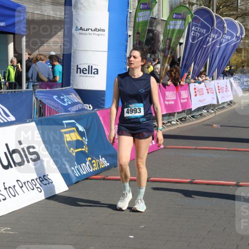 12.04.2026 - 45. Internationalen Wilhelmsburger Insellauf Strokosch-Dieckow http://msf.ph/oto/9466754 12.04.2026 11:00:49 Ziel 2646, 4991, 4993, 3953 meine-sportfotos.de