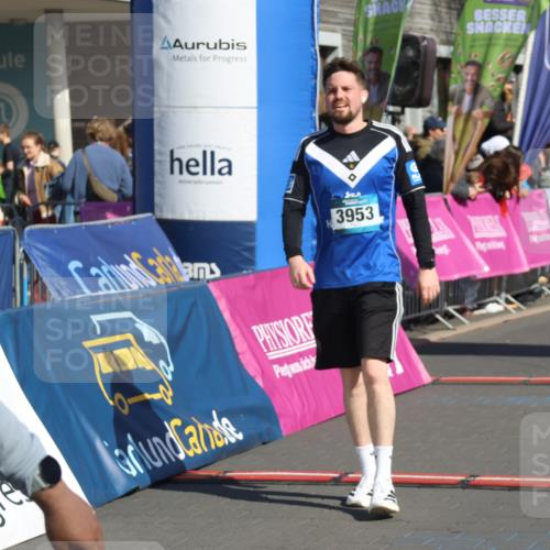 12.04.2026 - 45. Internationalen Wilhelmsburger Insellauf Strokosch-Dieckow http://msf.ph/oto/9466785 12.04.2026 11:00:54 Ziel 3953 meine-sportfotos.de