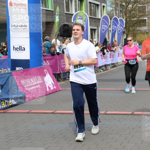 12.04.2026 - 45. Internationalen Wilhelmsburger Insellauf Strokosch-Dieckow http://msf.ph/oto/9466817 12.04.2026 13:10:45 Ziel 4910, 4278, 4935, 2129, 2982, 2121, 2289 meine-sportfotos.de