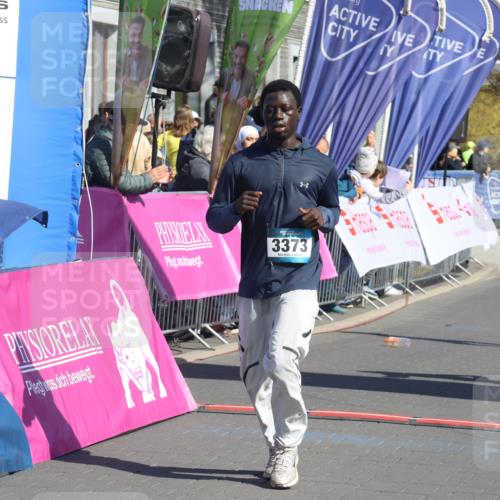12.04.2026 - 45. Internationalen Wilhelmsburger Insellauf Strokosch-Dieckow http://msf.ph/oto/9466824 12.04.2026 11:00:59 Ziel 3373, 4632, 2389 meine-sportfotos.de