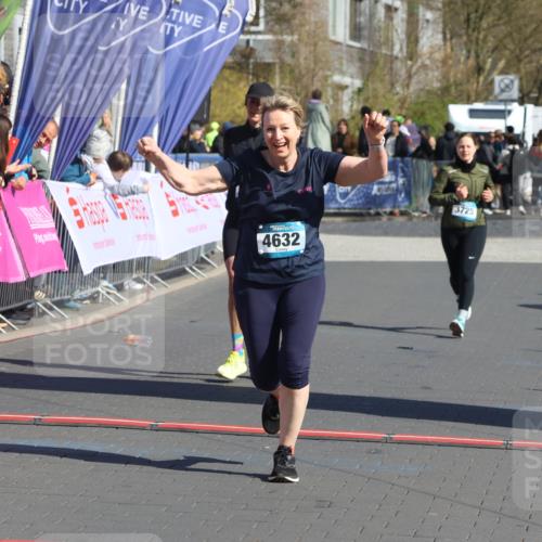 12.04.2026 - 45. Internationalen Wilhelmsburger Insellauf Strokosch-Dieckow http://msf.ph/oto/9466839 12.04.2026 11:01:01 Ziel 3373, 4632, 2389 meine-sportfotos.de