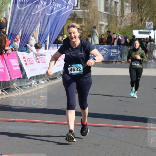 12.04.2026 - 45. Internationalen Wilhelmsburger Insellauf Strokosch-Dieckow http://msf.ph/oto/9466850 12.04.2026 11:01:01 Ziel 3373, 4632, 2389 meine-sportfotos.de