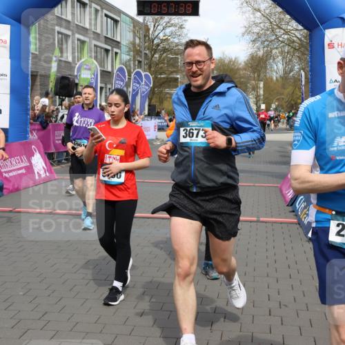 12.04.2026 - 45. Internationalen Wilhelmsburger Insellauf Strokosch-Dieckow http://msf.ph/oto/9466859 12.04.2026 13:10:39 Ziel 2743, 3673, 4961, 3919, 3793, 3549, 5646, 5287, 4910, 4278, 4935 meine-sportfotos.de