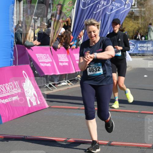 12.04.2026 - 45. Internationalen Wilhelmsburger Insellauf Strokosch-Dieckow http://msf.ph/oto/9466863 12.04.2026 11:01:02 Ziel 3373, 4632, 2389, 3725 meine-sportfotos.de