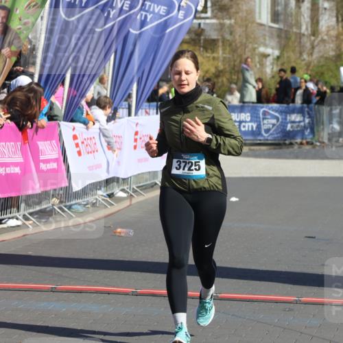 12.04.2026 - 45. Internationalen Wilhelmsburger Insellauf Strokosch-Dieckow http://msf.ph/oto/9466895 12.04.2026 11:01:05 Ziel 4632, 2389, 3725 meine-sportfotos.de