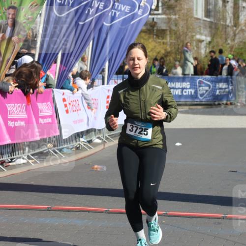12.04.2026 - 45. Internationalen Wilhelmsburger Insellauf Strokosch-Dieckow http://msf.ph/oto/9466902 12.04.2026 11:01:06 Ziel 2389, 3725 meine-sportfotos.de