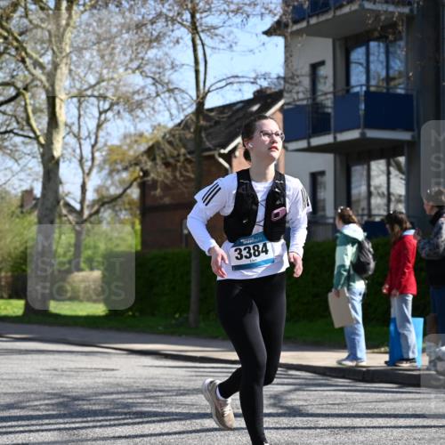 12.04.2026 - 45. Internationalen Wilhelmsburger Insellauf J. Mangold http://msf.ph/oto/9466926 12.04.2026 11:03:10 Ziel 3700, 3716, 3223, 4246, 4382, 5816, 3384, 2950, 5460, 4141, 2422, 4732, 4732, 2914, 5842 meine-sportfotos.de