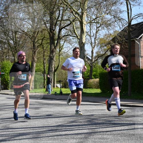 12.04.2026 - 45. Internationalen Wilhelmsburger Insellauf J. Mangold http://msf.ph/oto/9466952 12.04.2026 11:03:18 Ziel 3384, 2950, 5460, 4141, 2422, 4732, 2914, 5842, 5842, 2005 meine-sportfotos.de