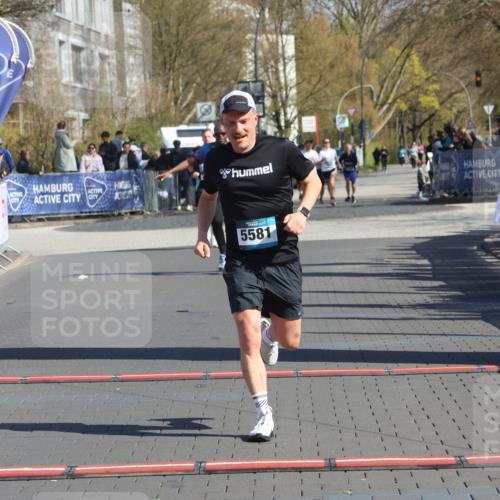 12.04.2026 - 45. Internationalen Wilhelmsburger Insellauf Strokosch-Dieckow http://msf.ph/oto/9466954 12.04.2026 11:01:25 Ziel 5581 meine-sportfotos.de