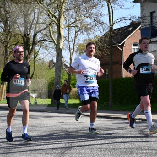 12.04.2026 - 45. Internationalen Wilhelmsburger Insellauf J. Mangold http://msf.ph/oto/9466964 12.04.2026 11:03:19 Ziel 3384, 2950, 5460, 4141, 2422, 4732, 2914, 5842, 2005 meine-sportfotos.de