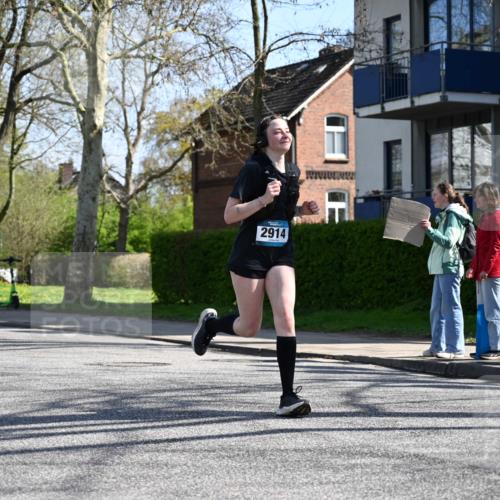 12.04.2026 - 45. Internationalen Wilhelmsburger Insellauf J. Mangold http://msf.ph/oto/9466971 12.04.2026 11:03:43 Ziel 4732, 2914, 5842, 2005, 2221, 3027, 3015, 3015, 5533, 2664, 5792, 4059, 4489 meine-sportfotos.de
