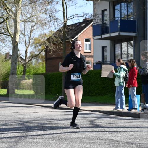 12.04.2026 - 45. Internationalen Wilhelmsburger Insellauf J. Mangold http://msf.ph/oto/9466972 12.04.2026 11:03:43 Ziel 4732, 2914, 5842, 2005, 2221, 3027, 3015, 3015, 5533, 2664, 5792, 4059, 4489 meine-sportfotos.de