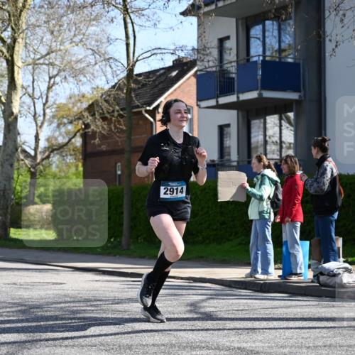 12.04.2026 - 45. Internationalen Wilhelmsburger Insellauf J. Mangold http://msf.ph/oto/9466973 12.04.2026 11:03:43 Ziel 4732, 2914, 5842, 2005, 2221, 3027, 3015, 3015, 5533, 2664, 5792, 4059, 4489 meine-sportfotos.de