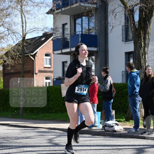 12.04.2026 - 45. Internationalen Wilhelmsburger Insellauf J. Mangold http://msf.ph/oto/9466980 12.04.2026 11:03:43 Ziel 4732, 2914, 5842, 2005, 2221, 3027, 3015, 3015, 5533, 2664, 5792, 4059, 4489 meine-sportfotos.de