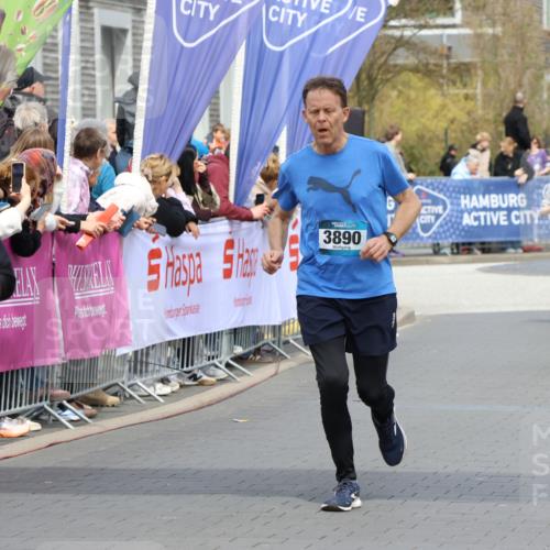 12.04.2026 - 45. Internationalen Wilhelmsburger Insellauf Strokosch-Dieckow http://msf.ph/oto/9466986 12.04.2026 13:10:27 Ziel 3557, 3729, 3890, 5282, 2072 meine-sportfotos.de