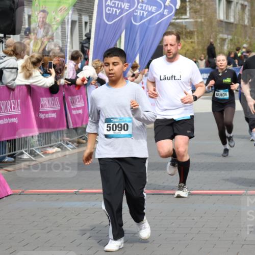 12.04.2026 - 45. Internationalen Wilhelmsburger Insellauf Strokosch-Dieckow http://msf.ph/oto/9467003 12.04.2026 13:10:20 Ziel 3807, 4794, 2687, 5090, 5256, 4419, 5454, 5624, 5005, 3557 meine-sportfotos.de
