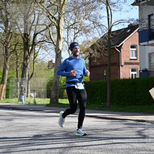 12.04.2026 - 45. Internationalen Wilhelmsburger Insellauf J. Mangold http://msf.ph/oto/9467037 12.04.2026 11:04:03 Ziel 2005, 2221, 3027, 3015, 5533, 2664, 5792, 4059, 4489, 4686, 3615, 3615, 2211, 3978, 4484, 4486, 3678 meine-sportfotos.de