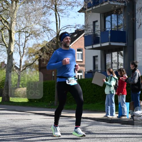 12.04.2026 - 45. Internationalen Wilhelmsburger Insellauf J. Mangold http://msf.ph/oto/9467047 12.04.2026 11:04:04 Ziel 2221, 3027, 3015, 5533, 2664, 5792, 4059, 4489, 4059, 4489, 4686, 3615, 2211, 3978, 4484, 4486, 3678 meine-sportfotos.de
