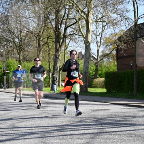 12.04.2026 - 45. Internationalen Wilhelmsburger Insellauf J. Mangold http://msf.ph/oto/9467053 12.04.2026 11:04:06 Ziel 2221, 3027, 3015, 5533, 2664, 5792, 4059, 4489, 4686, 3615, 2211, 3978, 4484, 4486, 3678, 2204, 5570, 3679 meine-sportfotos.de