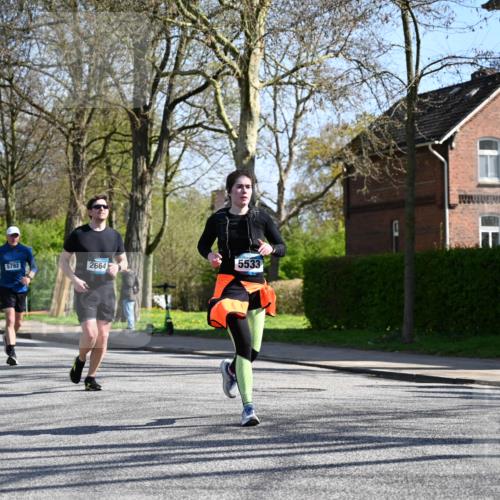 12.04.2026 - 45. Internationalen Wilhelmsburger Insellauf J. Mangold http://msf.ph/oto/9467061 12.04.2026 11:04:06 Ziel 2221, 3027, 3015, 5533, 2664, 5792, 4059, 4489, 4686, 3615, 2211, 3978, 4484, 4486, 3678, 2204, 5570, 3679 meine-sportfotos.de