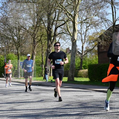 12.04.2026 - 45. Internationalen Wilhelmsburger Insellauf J. Mangold http://msf.ph/oto/9467071 12.04.2026 11:04:07 Ziel 2221, 3027, 3015, 5533, 2664, 5792, 4059, 4489, 4686, 3615, 2211, 2211, 3978, 4484, 4486, 3678, 2204, 5570, 3679 meine-sportfotos.de