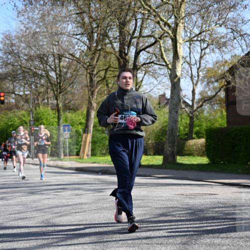 12.04.2026 - 45. Internationalen Wilhelmsburger Insellauf J. Mangold http://msf.ph/oto/9467106 12.04.2026 11:04:12 Ziel 3027, 3015, 5533, 2664, 5792, 4059, 4489, 4686, 3615, 2211, 3978, 4484, 4484, 4486, 3678, 2204, 5570, 3679, 3064 meine-sportfotos.de