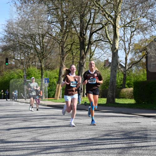 12.04.2026 - 45. Internationalen Wilhelmsburger Insellauf J. Mangold http://msf.ph/oto/9467123 12.04.2026 11:04:15 Ziel 3027, 3015, 5533, 2664, 5792, 4059, 4489, 4686, 3615, 3615, 2211, 3978, 4484, 4486, 3678, 2204, 5570, 3679, 3064 meine-sportfotos.de
