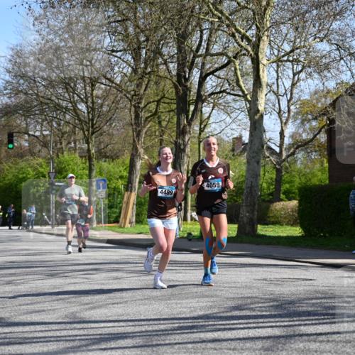 12.04.2026 - 45. Internationalen Wilhelmsburger Insellauf J. Mangold http://msf.ph/oto/9467124 12.04.2026 11:04:15 Ziel 3027, 3015, 5533, 2664, 5792, 4059, 4489, 4686, 3615, 3615, 2211, 3978, 4484, 4486, 3678, 2204, 5570, 3679, 3064 meine-sportfotos.de