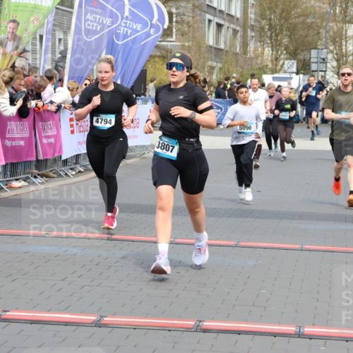 12.04.2026 - 45. Internationalen Wilhelmsburger Insellauf Strokosch-Dieckow http://msf.ph/oto/9467125 12.04.2026 13:10:17 Ziel 3807, 4794, 2687, 5090, 5256, 4419, 5454 meine-sportfotos.de