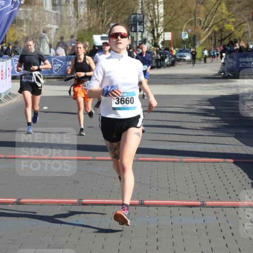 12.04.2026 - 45. Internationalen Wilhelmsburger Insellauf Strokosch-Dieckow http://msf.ph/oto/9467150 12.04.2026 11:01:36 Ziel 2229, 3660, 2880 meine-sportfotos.de