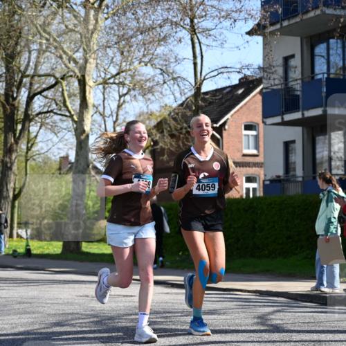 12.04.2026 - 45. Internationalen Wilhelmsburger Insellauf J. Mangold http://msf.ph/oto/9467151 12.04.2026 11:04:17 Ziel 3027, 3015, 5533, 2664, 5792, 4059, 4489, 4686, 3615, 2211, 3978, 4484, 4486, 3678, 2204, 5570, 2204, 5570, 3679, 3064, 2225 meine-sportfotos.de