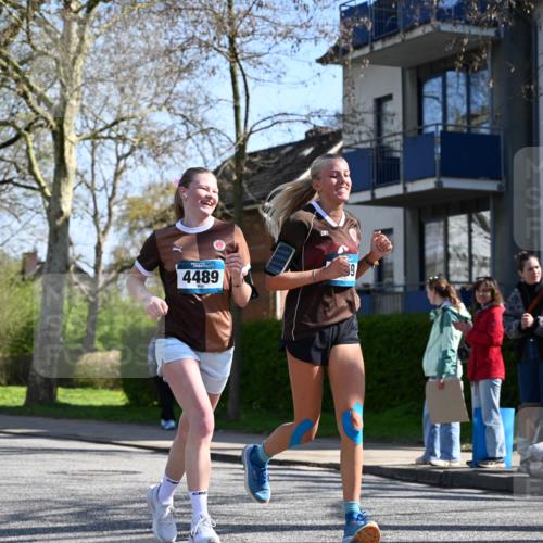 12.04.2026 - 45. Internationalen Wilhelmsburger Insellauf J. Mangold http://msf.ph/oto/9467154 12.04.2026 11:04:17 Ziel 3027, 3015, 5533, 2664, 5792, 4059, 4489, 4686, 3615, 2211, 3978, 4484, 4486, 3678, 2204, 5570, 2204, 5570, 3679, 3064, 2225 meine-sportfotos.de