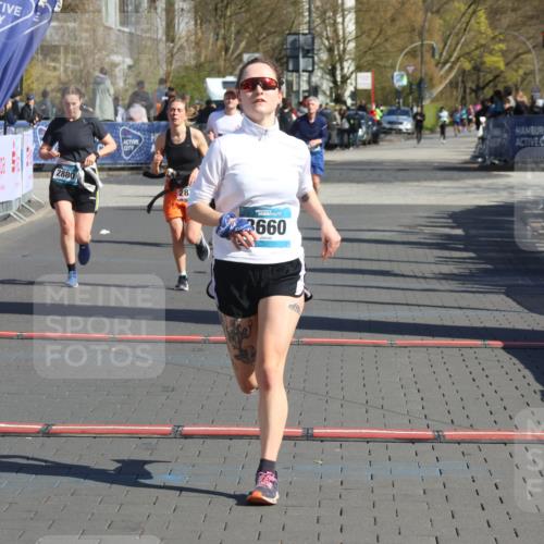 12.04.2026 - 45. Internationalen Wilhelmsburger Insellauf Strokosch-Dieckow http://msf.ph/oto/9467159 12.04.2026 11:01:36 Ziel 2229, 3660, 2880 meine-sportfotos.de