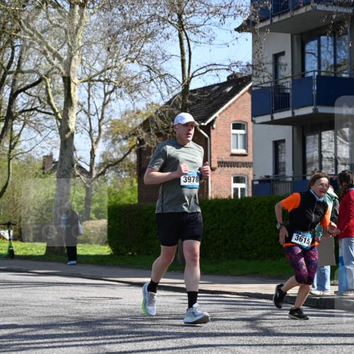 12.04.2026 - 45. Internationalen Wilhelmsburger Insellauf J. Mangold http://msf.ph/oto/9467172 12.04.2026 11:04:22 Ziel 5533, 2664, 5792, 4059, 4489, 4686, 3615, 2211, 3978, 4484, 4486, 3678, 2204, 5570, 3679, 3064, 2225, 2203, 2415 meine-sportfotos.de