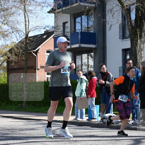 12.04.2026 - 45. Internationalen Wilhelmsburger Insellauf J. Mangold http://msf.ph/oto/9467184 12.04.2026 11:04:22 Ziel 5533, 2664, 5792, 4059, 4489, 4686, 3615, 2211, 3978, 4484, 4486, 3678, 2204, 5570, 3679, 3064, 2225, 2203, 2415 meine-sportfotos.de