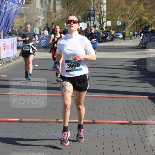 12.04.2026 - 45. Internationalen Wilhelmsburger Insellauf Strokosch-Dieckow http://msf.ph/oto/9467186 12.04.2026 11:01:36 Ziel 2229, 3660, 2880 meine-sportfotos.de