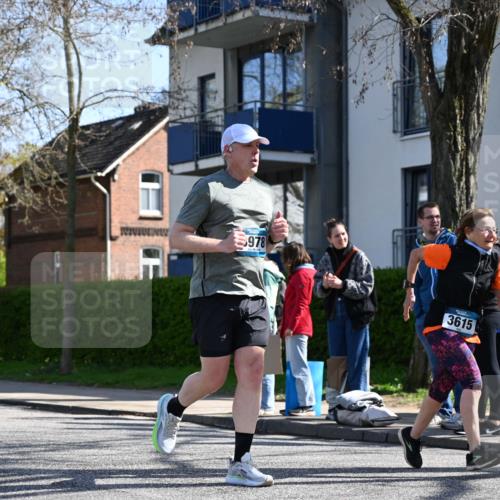 12.04.2026 - 45. Internationalen Wilhelmsburger Insellauf J. Mangold http://msf.ph/oto/9467187 12.04.2026 11:04:23 Ziel 5533, 2664, 5792, 4059, 4489, 4686, 3615, 2211, 3978, 4484, 4486, 3678, 2204, 5570, 3679, 3064, 2225, 2203, 2415 meine-sportfotos.de