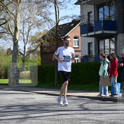 12.04.2026 - 45. Internationalen Wilhelmsburger Insellauf J. Mangold http://msf.ph/oto/9467200 12.04.2026 11:04:27 Ziel 4059, 4489, 4686, 3615, 2211, 3978, 4484, 4486, 3678, 2204, 5570, 3679, 3064, 2225, 2203, 2415, 3130, 4286, 4516, 5043 meine-sportfotos.de