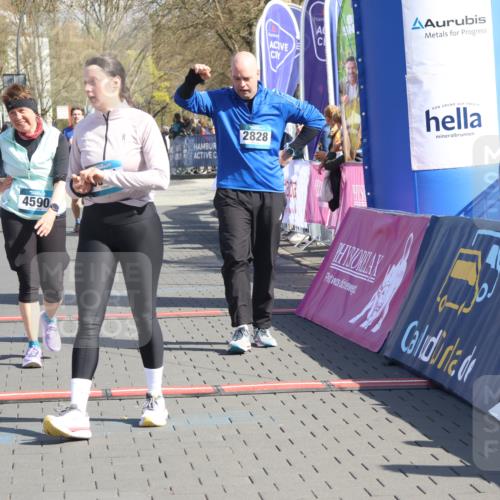 12.04.2026 - 45. Internationalen Wilhelmsburger Insellauf Strokosch-Dieckow http://msf.ph/oto/9467223 12.04.2026 11:17:12 Ziel 4590, 2828 meine-sportfotos.de