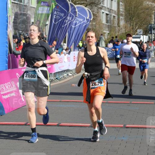 12.04.2026 - 45. Internationalen Wilhelmsburger Insellauf Strokosch-Dieckow http://msf.ph/oto/9467226 12.04.2026 11:01:40 Ziel 3660, 2880, 5298, 3358, 3347 meine-sportfotos.de