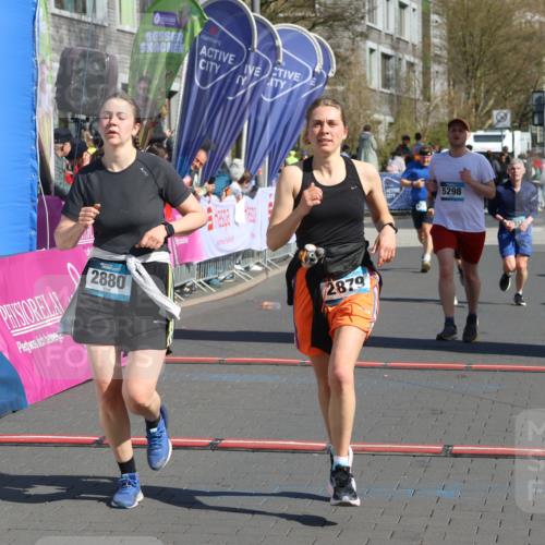 12.04.2026 - 45. Internationalen Wilhelmsburger Insellauf Strokosch-Dieckow http://msf.ph/oto/9467236 12.04.2026 11:01:40 Ziel 3660, 2880, 5298, 3358, 3347 meine-sportfotos.de