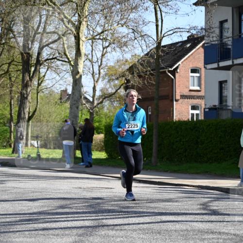 12.04.2026 - 45. Internationalen Wilhelmsburger Insellauf J. Mangold http://msf.ph/oto/9467290 12.04.2026 11:04:49 Ziel 4484, 4486, 3678, 2204, 5570, 3679, 3064, 2225, 2203, 2415, 3130, 3130, 4286, 4516, 5043, 2730, 2193, 4440, 4870, 2530, 3743, 5748, 4464, 5810, 3322 meine-sportfotos.de
