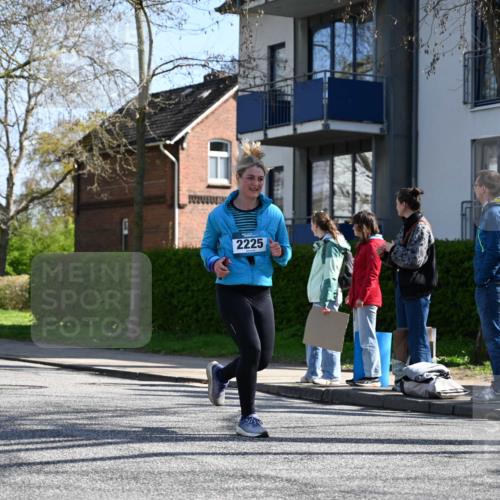 12.04.2026 - 45. Internationalen Wilhelmsburger Insellauf J. Mangold http://msf.ph/oto/9467303 12.04.2026 11:04:49 Ziel 4484, 4486, 3678, 2204, 5570, 3679, 3064, 2225, 2203, 2415, 3130, 3130, 4286, 4516, 5043, 2730, 2193, 4440, 4870, 2530, 3743, 5748, 4464, 5810, 3322 meine-sportfotos.de