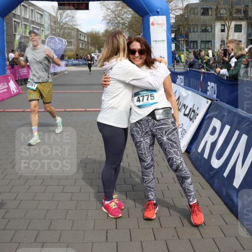 12.04.2026 - 45. Internationalen Wilhelmsburger Insellauf Strokosch-Dieckow http://msf.ph/oto/9467304 12.04.2026 13:10:12 Ziel 5760, 3019, 3440, 5761, 4335 meine-sportfotos.de