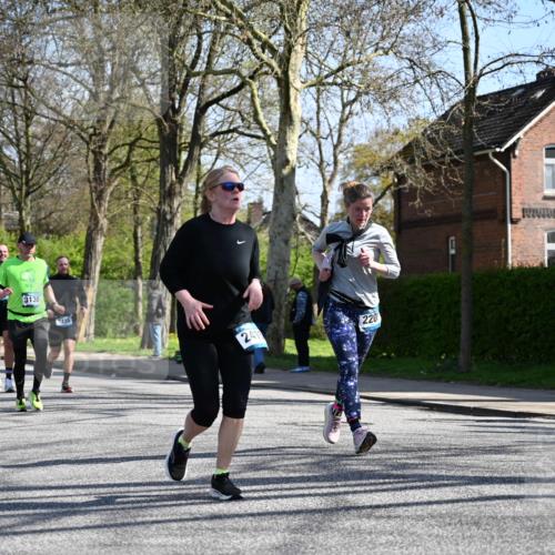 12.04.2026 - 45. Internationalen Wilhelmsburger Insellauf J. Mangold http://msf.ph/oto/9467326 12.04.2026 11:04:52 Ziel 2204, 5570, 3679, 3064, 2225, 2203, 2415, 3130, 4286, 4516, 5043, 2730, 2193, 4440, 4870, 2530, 3743, 5748, 4464, 5810, 3322, 3420 meine-sportfotos.de